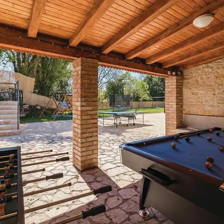 Holiday home Gorgeous In With Sauna Bibici