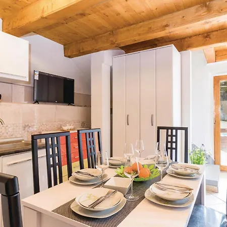 Holiday home Gorgeous In With Sauna Bibici