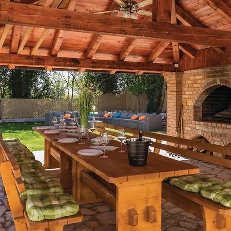 Holiday home Gorgeous In With Sauna *