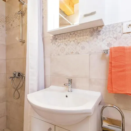 Pet Friendly In With Sauna Bibici