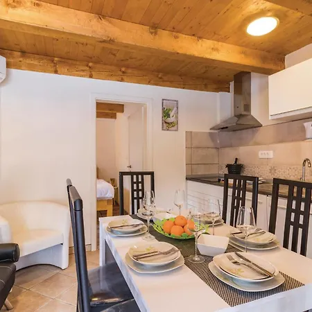 Pet Friendly In With Sauna Bibici