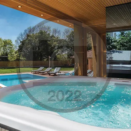 Pet Friendly In With Sauna * Bibici